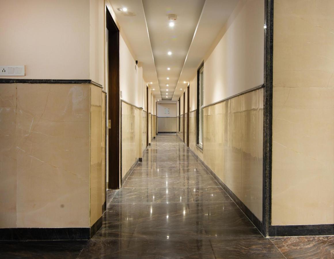 Hotel Ivy Plaza Luxury New Delhi Extérieur photo