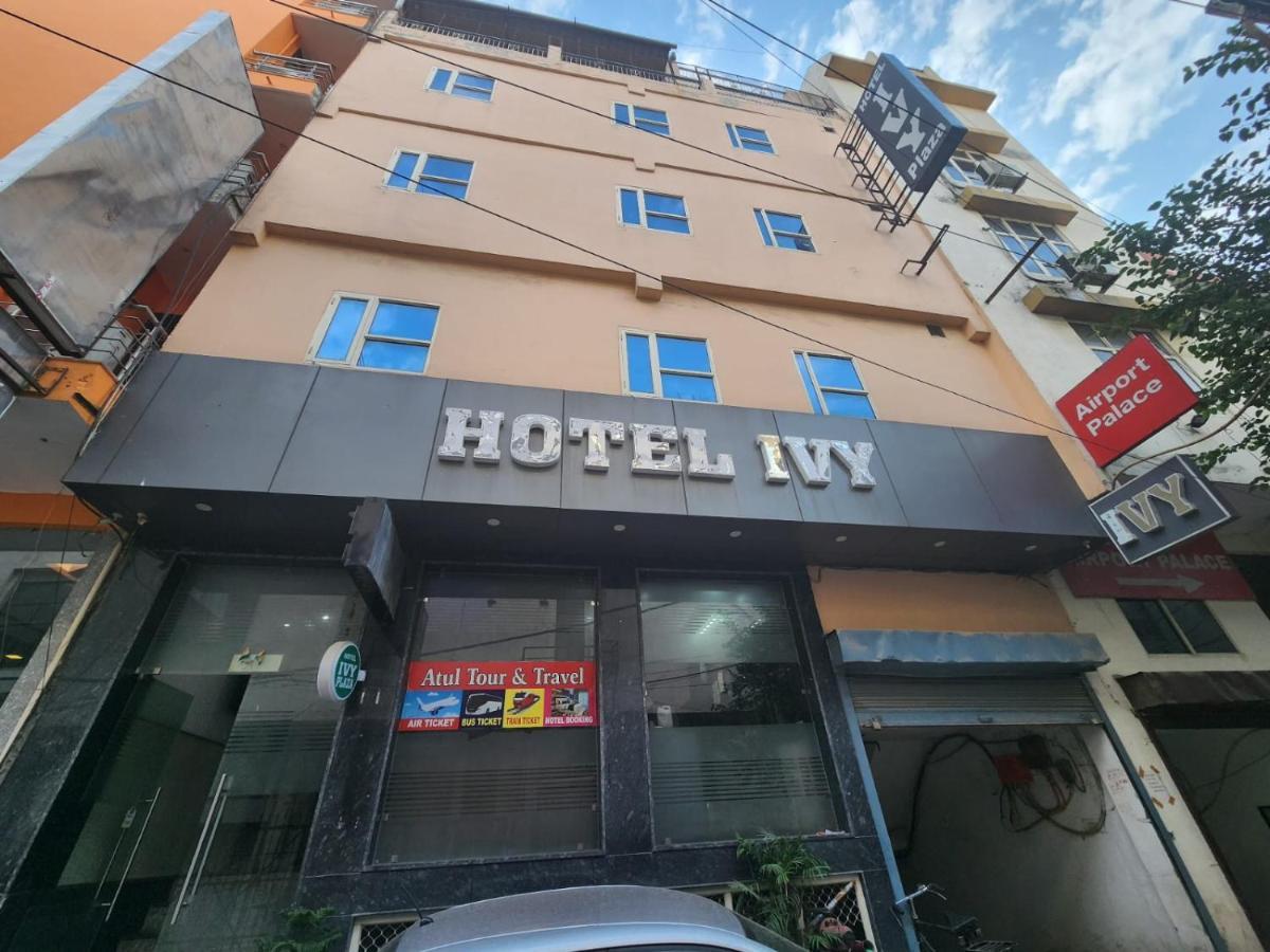Hotel Ivy Plaza Luxury New Delhi Extérieur photo