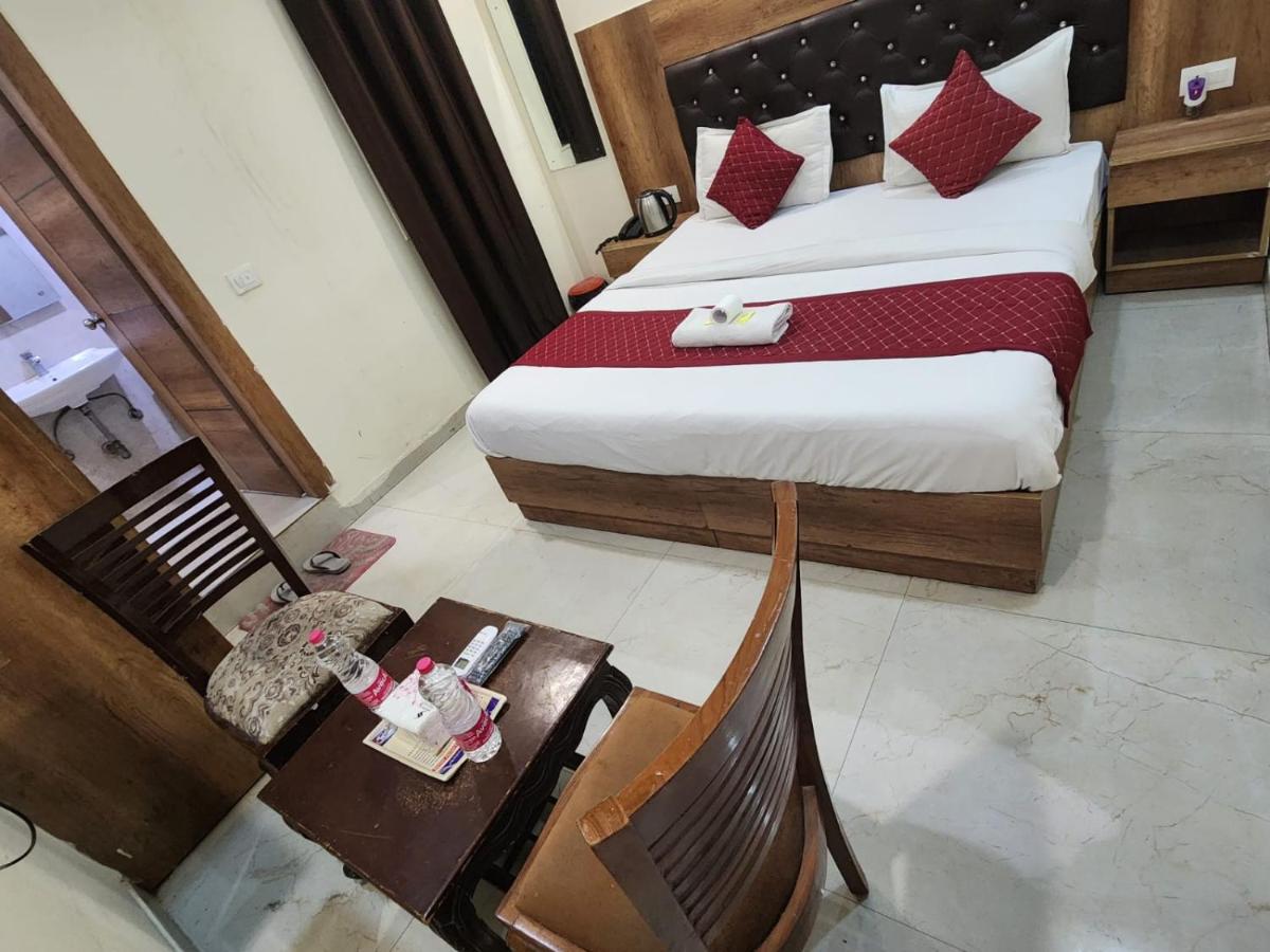 Hotel Ivy Plaza Luxury New Delhi Extérieur photo