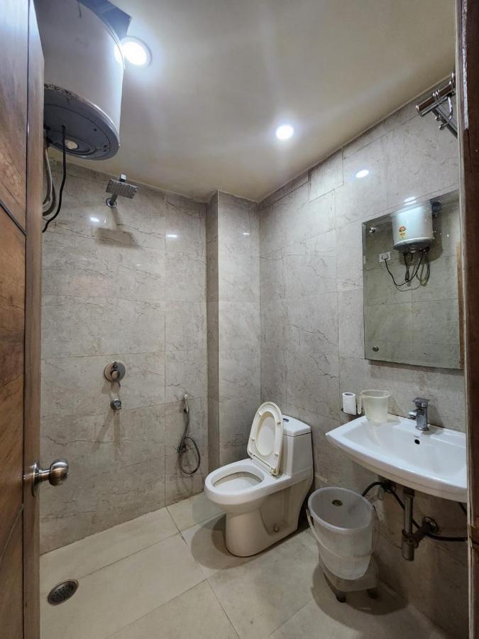 Hotel Ivy Plaza Luxury New Delhi Extérieur photo