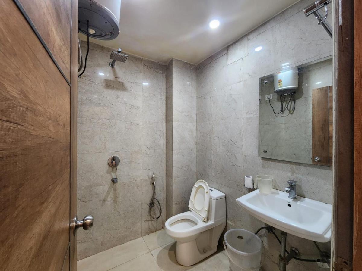 Hotel Ivy Plaza Luxury New Delhi Extérieur photo
